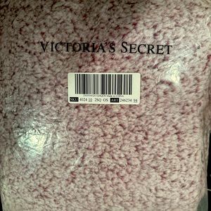 Sherpa blanket vs/pink